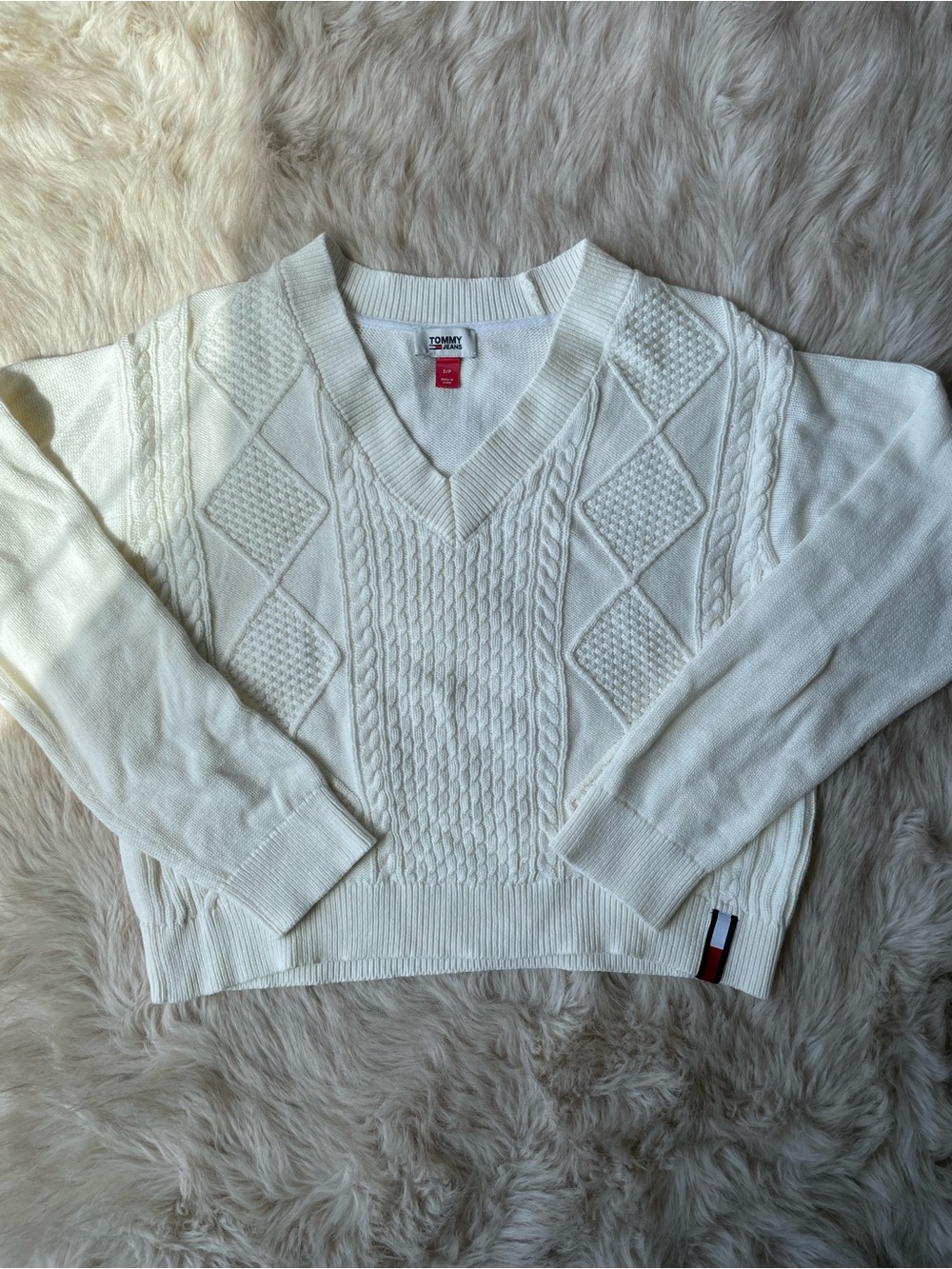 Tommy Hilfiger Ivory Cable-Knit V-Neck Sweater